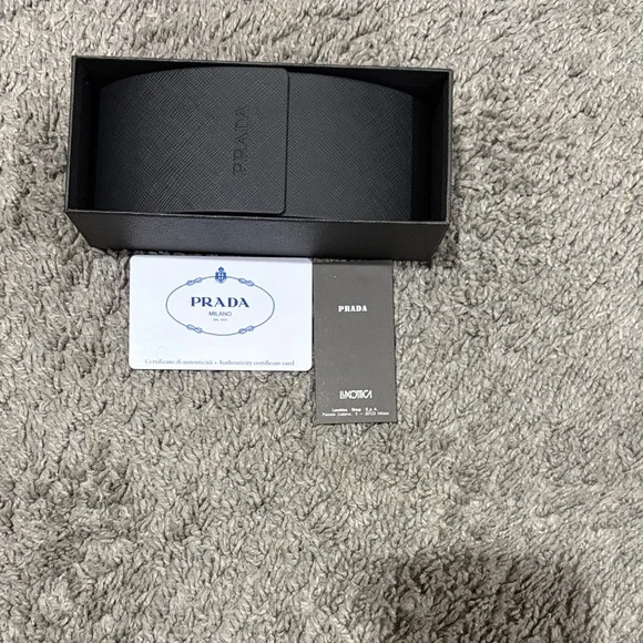 PRADA glasses with prescription frame only - Picture 3 of 9